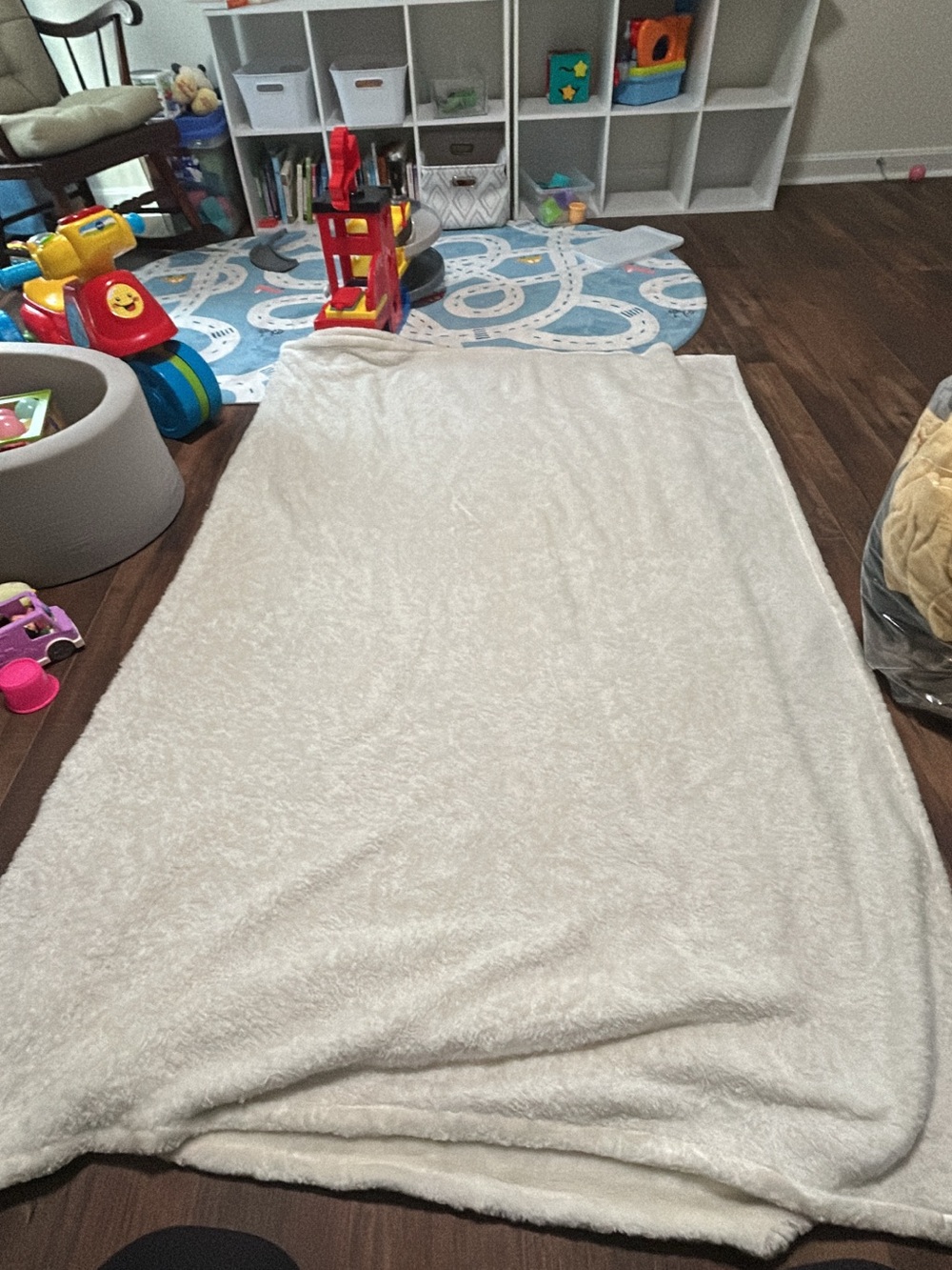 Soft Cream X-Large throw blanket